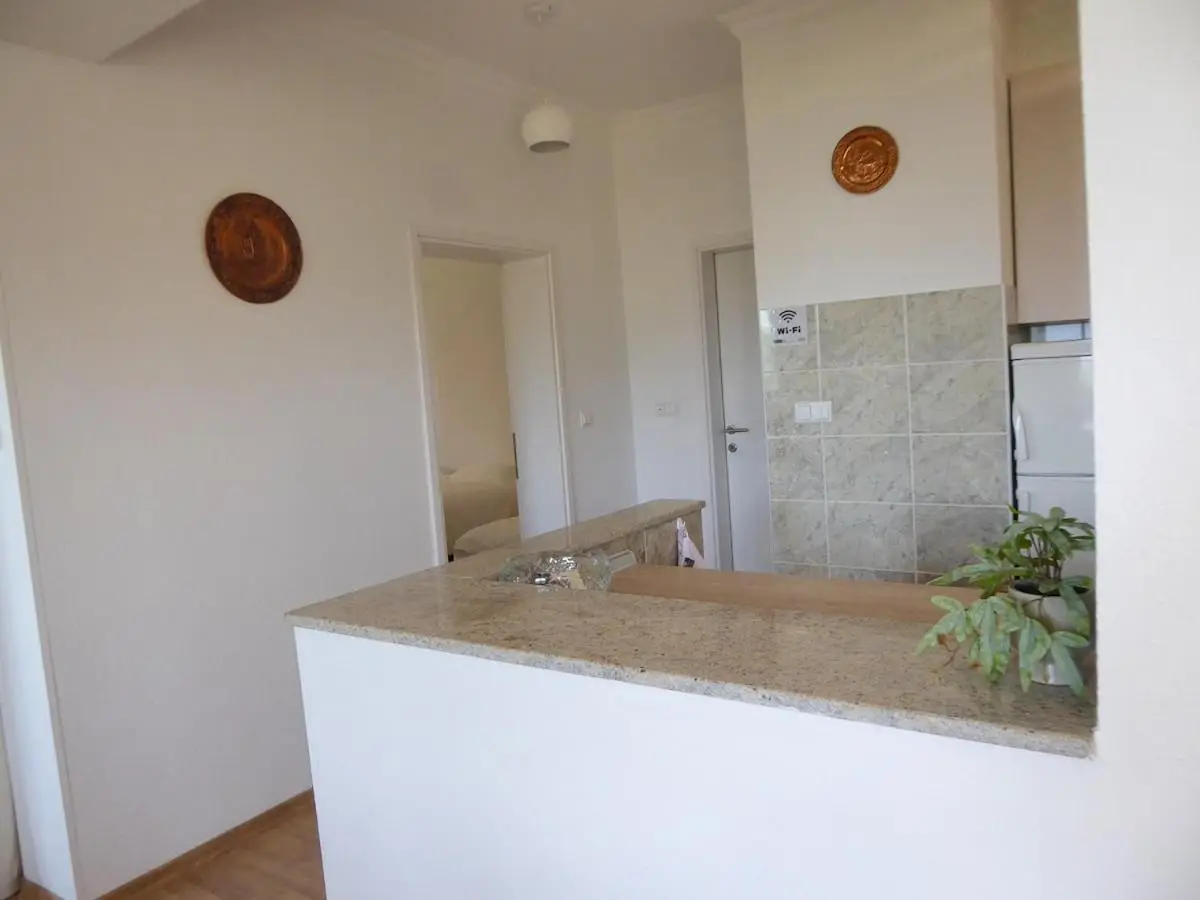Small Hill Apartments