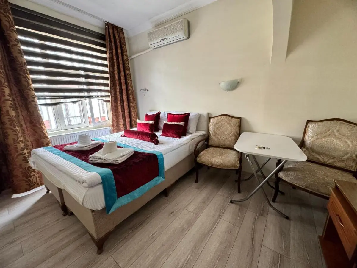 Happy Suite Boutique Hotel