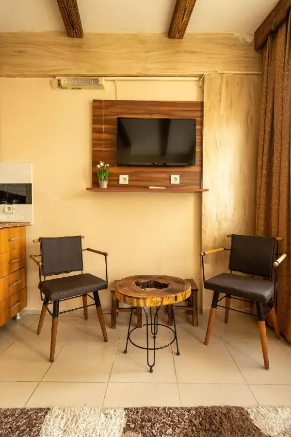 Pi Home & Apartments