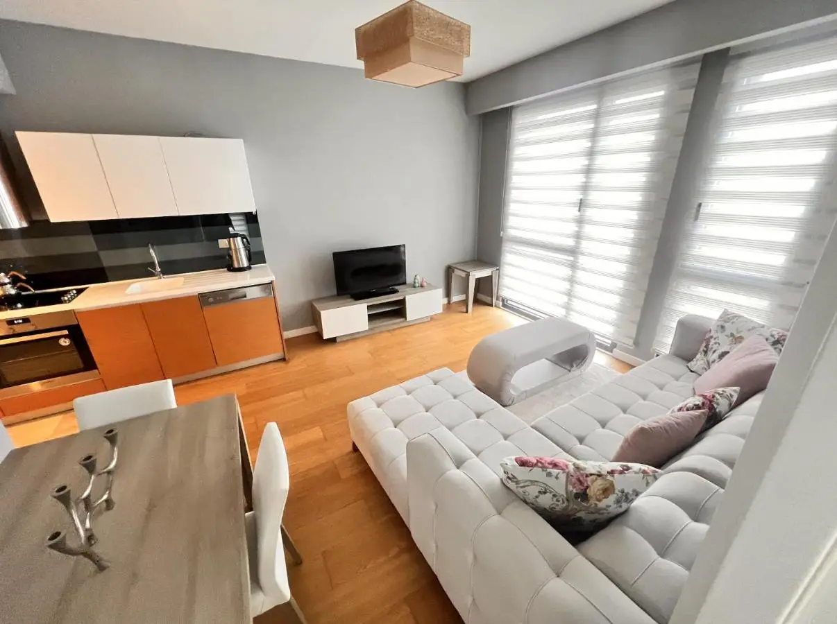 Divan Residence - Güneşli Near Ataköy Metro Station