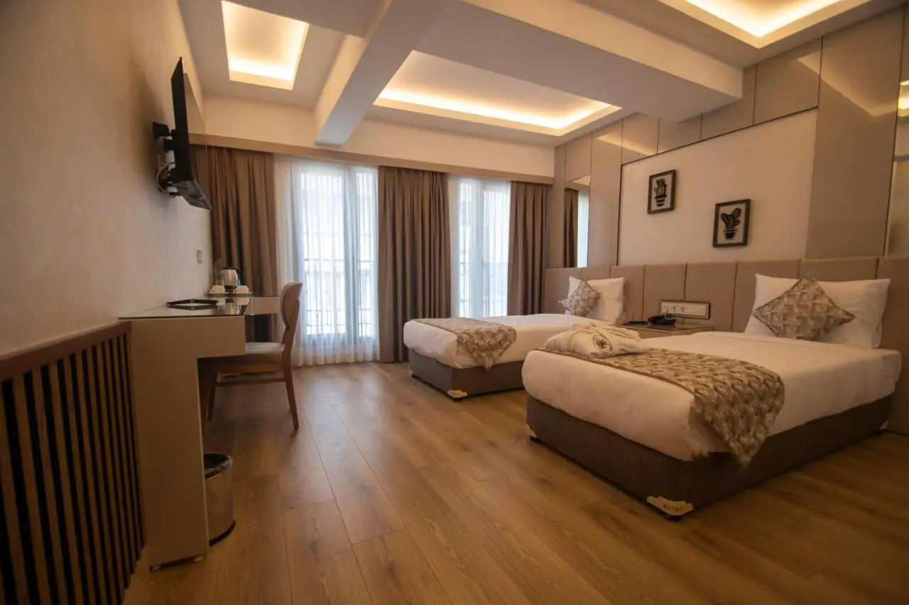 Vera Life Hotel