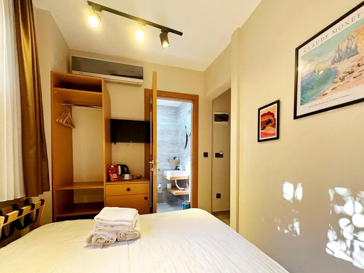 Sultan Pier Hotel
