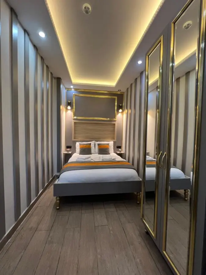 Taksim Larissa hotel suites