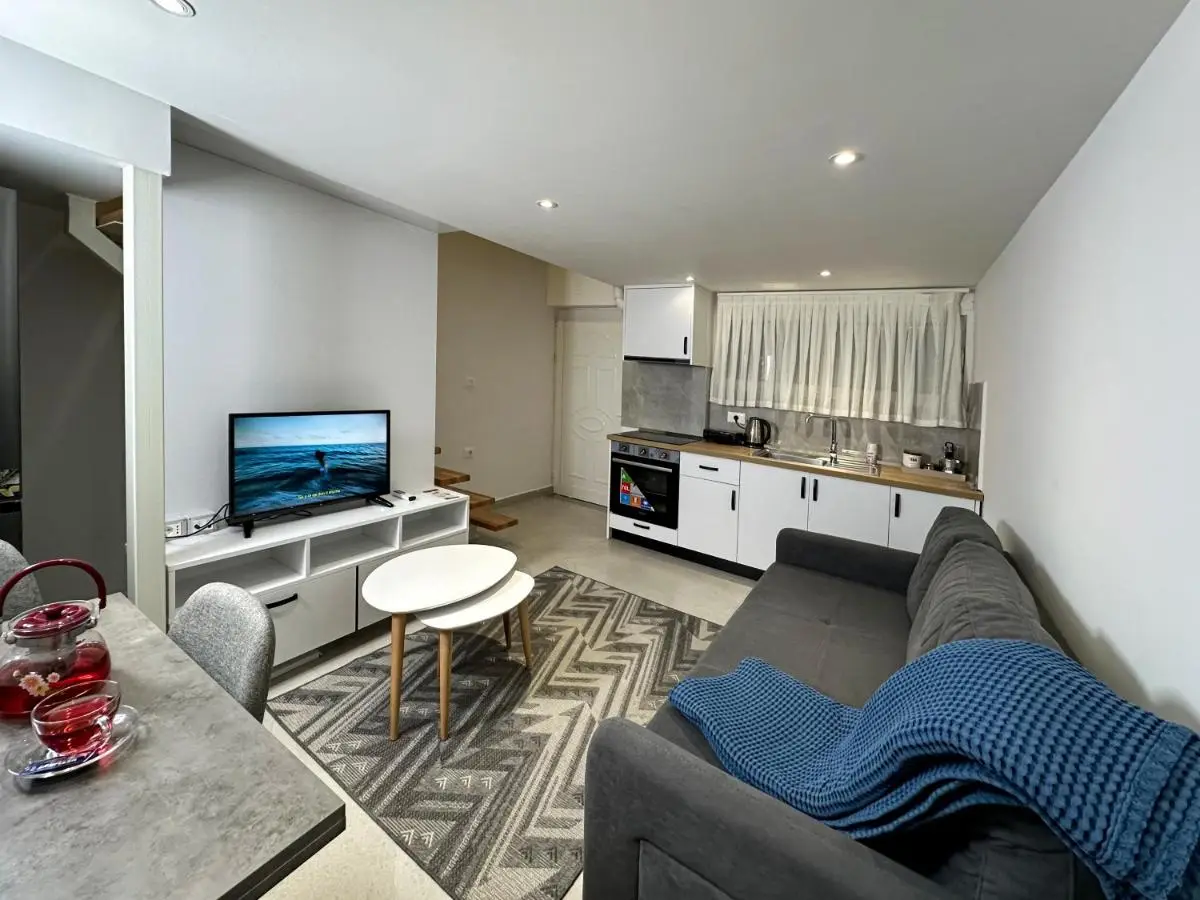 Home Select Tirana 2