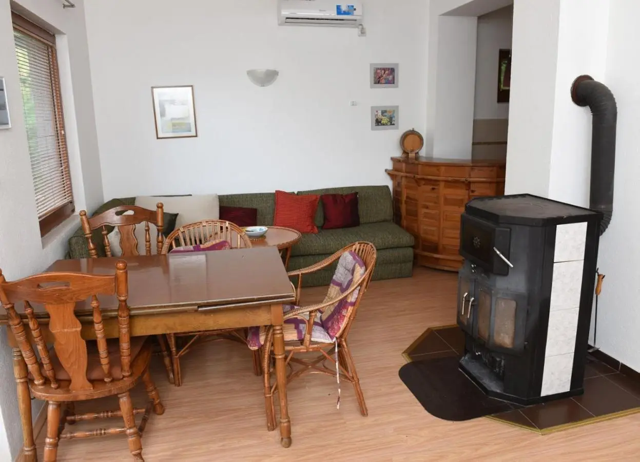 Guesthouse Ema