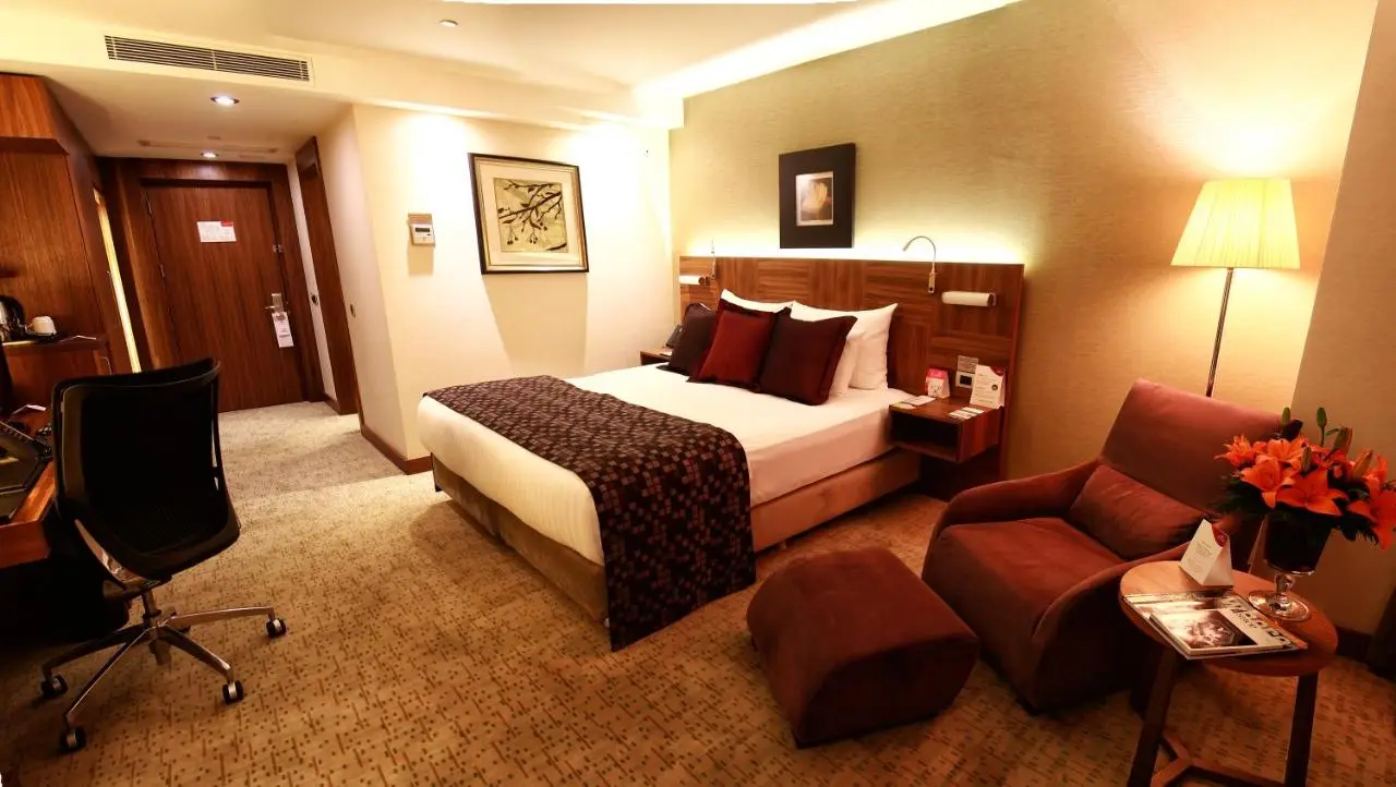 Crowne Plaza Istanbul Harbiye by IHG