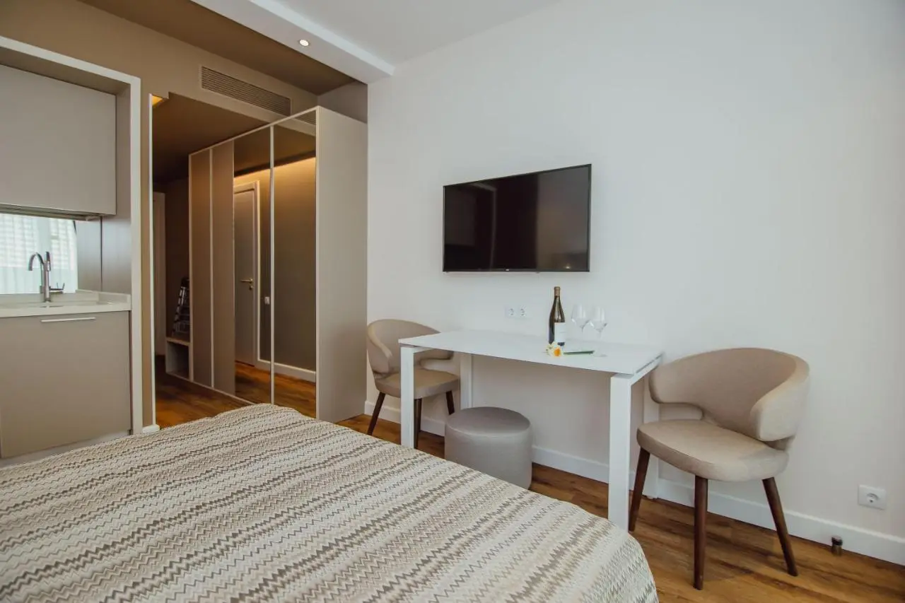 Viva beach Apartments in Alliance palace