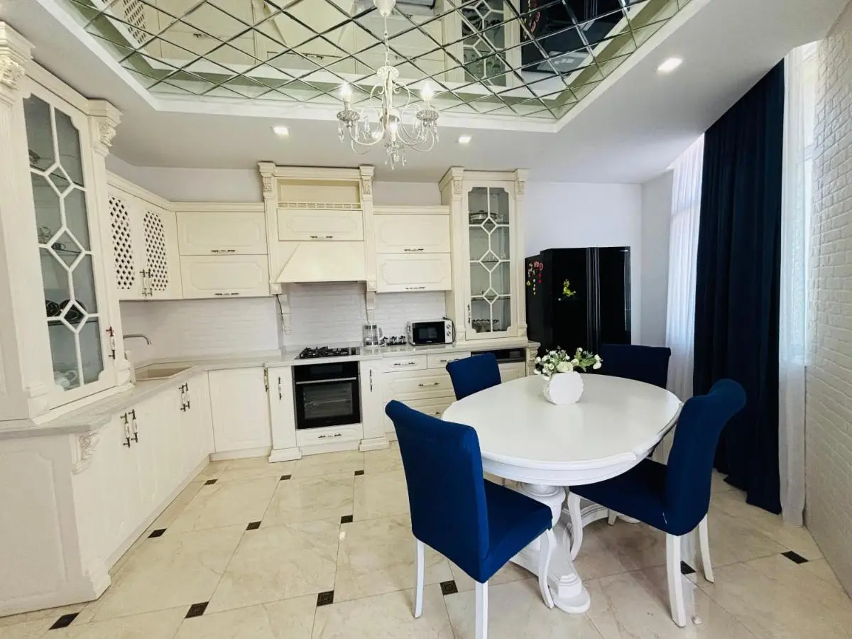 VIP BIG Apartment