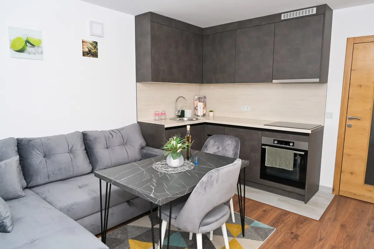 Villa Anita – Two-Bedroom Apartment, 3rd Floor (L)