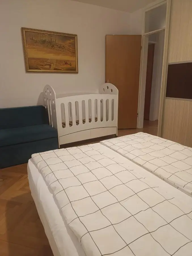 Centar SA with free garage parking