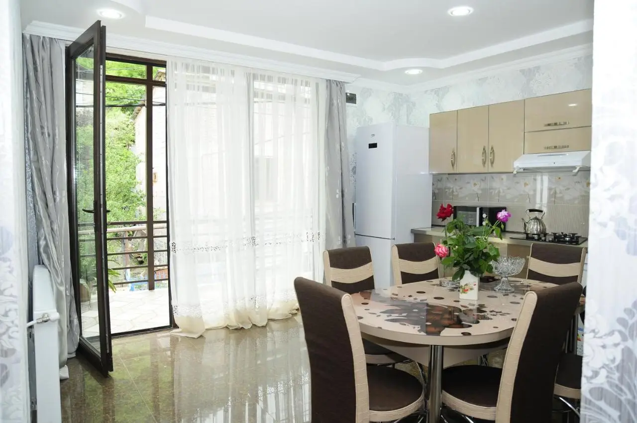 Guest House IVO
