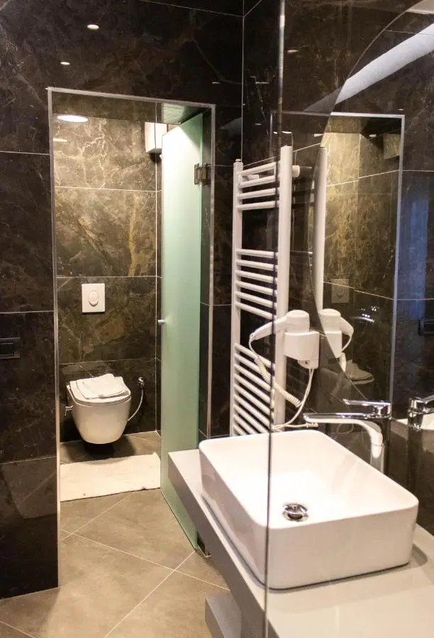 Venis Hotel