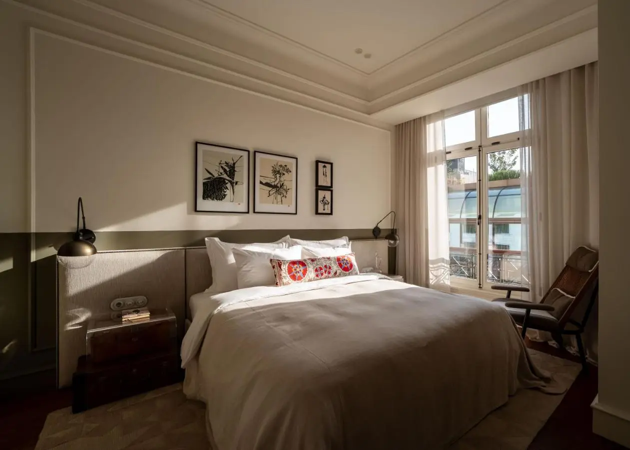 Hovagimyan Hotel and Suites