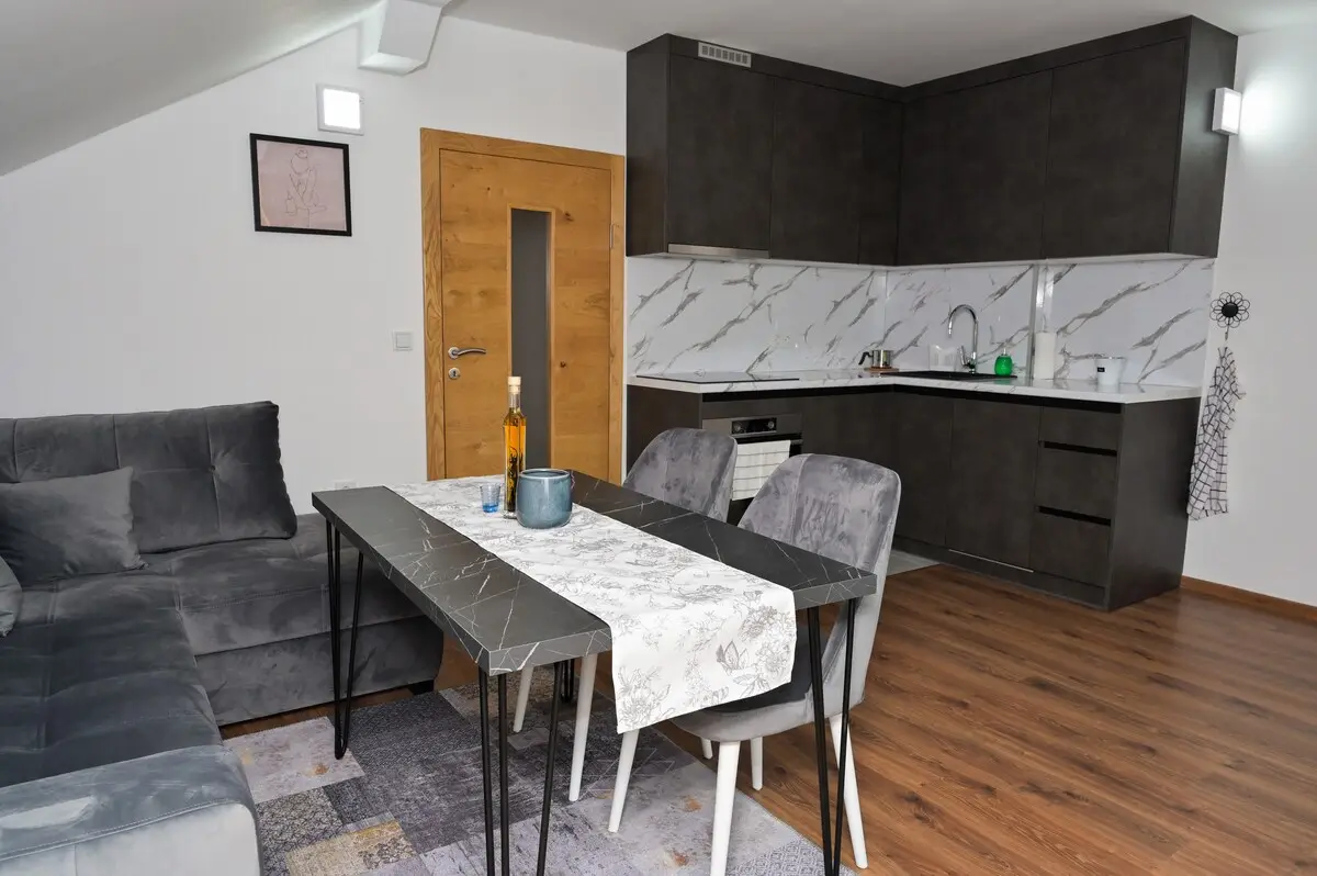 Villa Anita, two-bedroom apartment, 3rd floor (D)
