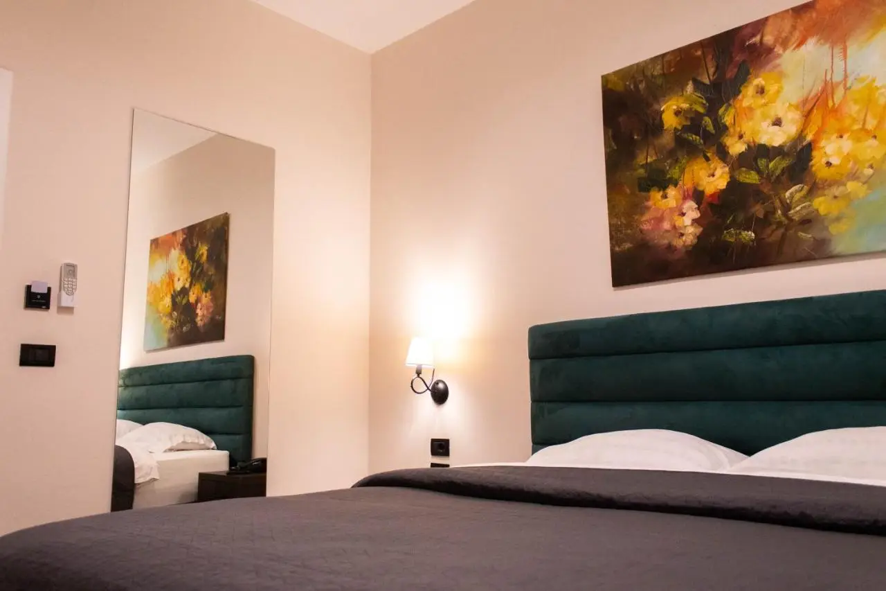 Venis Hotel