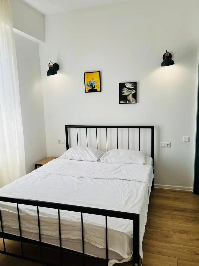 Holiday Rooms 8