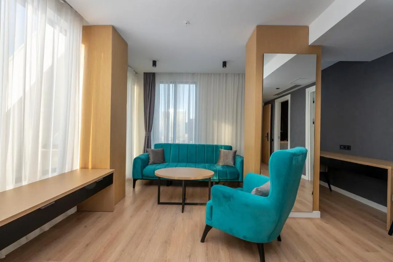 The Grandeur Hotel