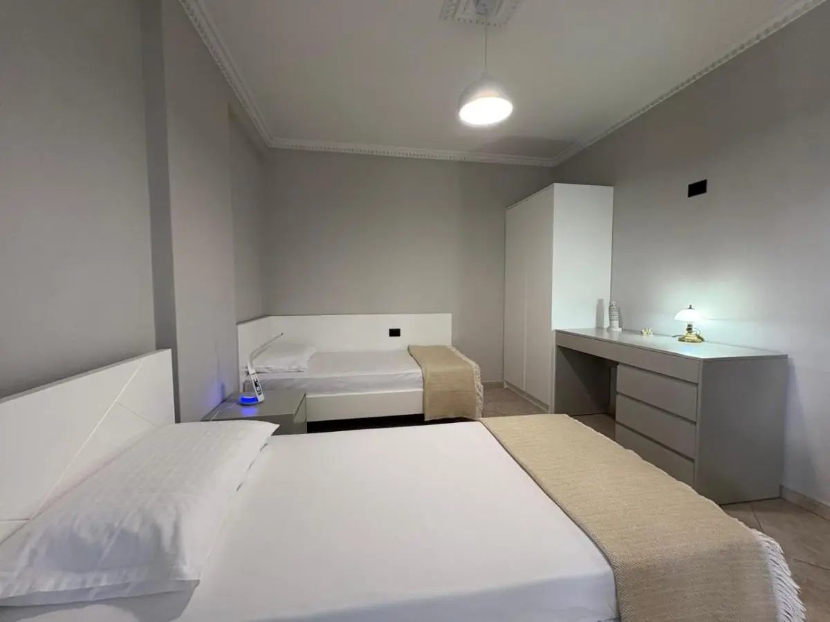 Laureta Central Apartment