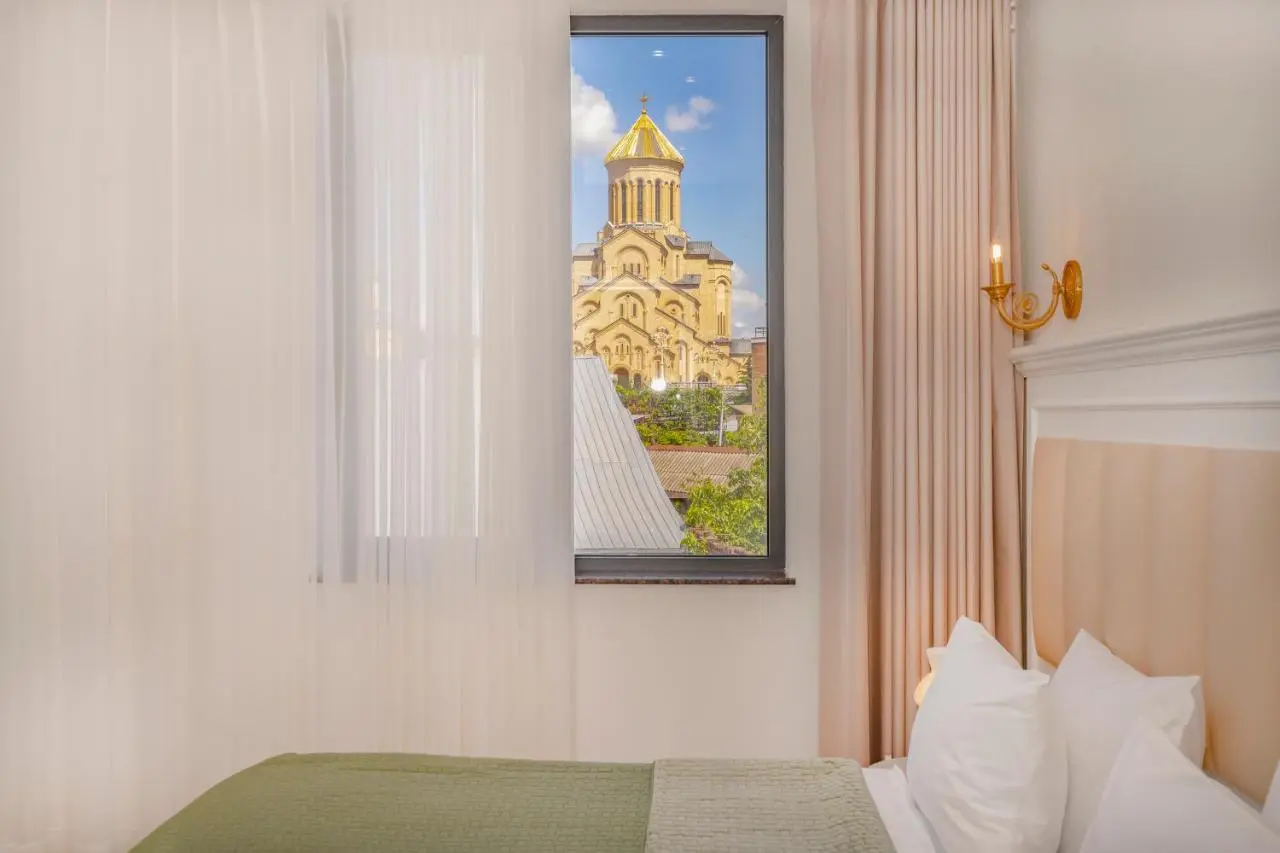 Iris Hotel