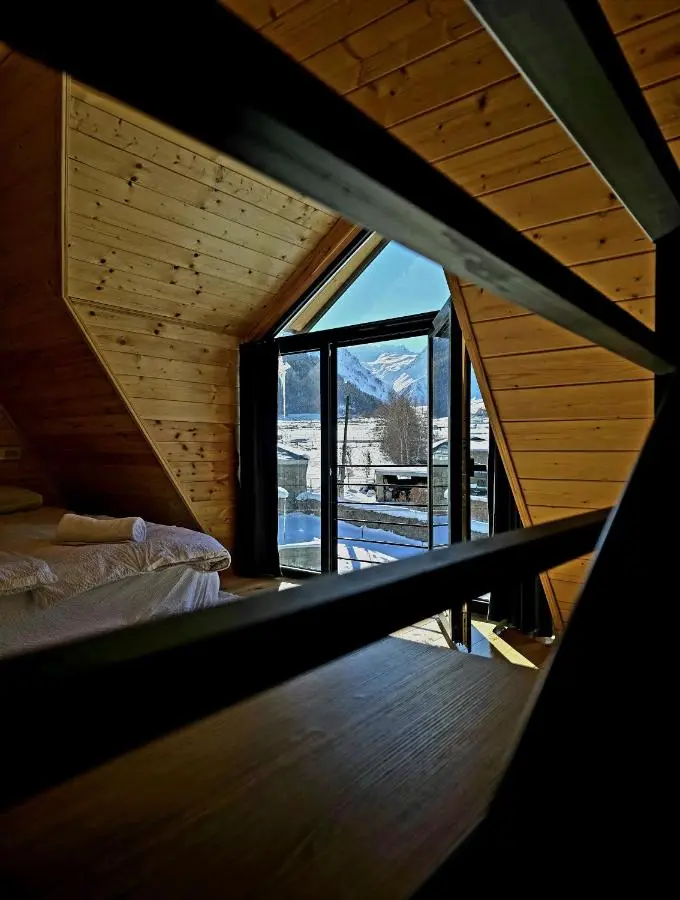 Grand Mountain Cottage