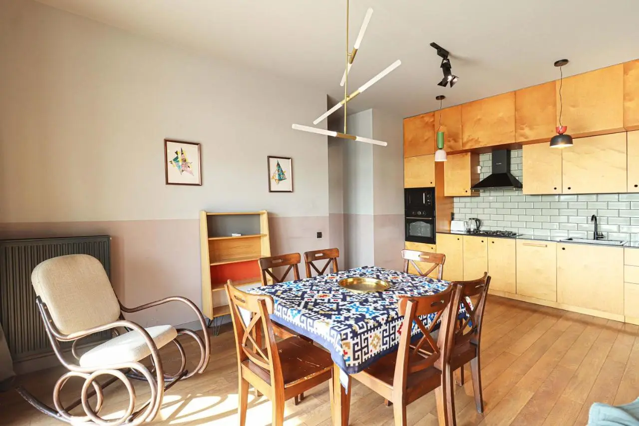 Wehost Apartment - On-site Pool & Gym - Not Included