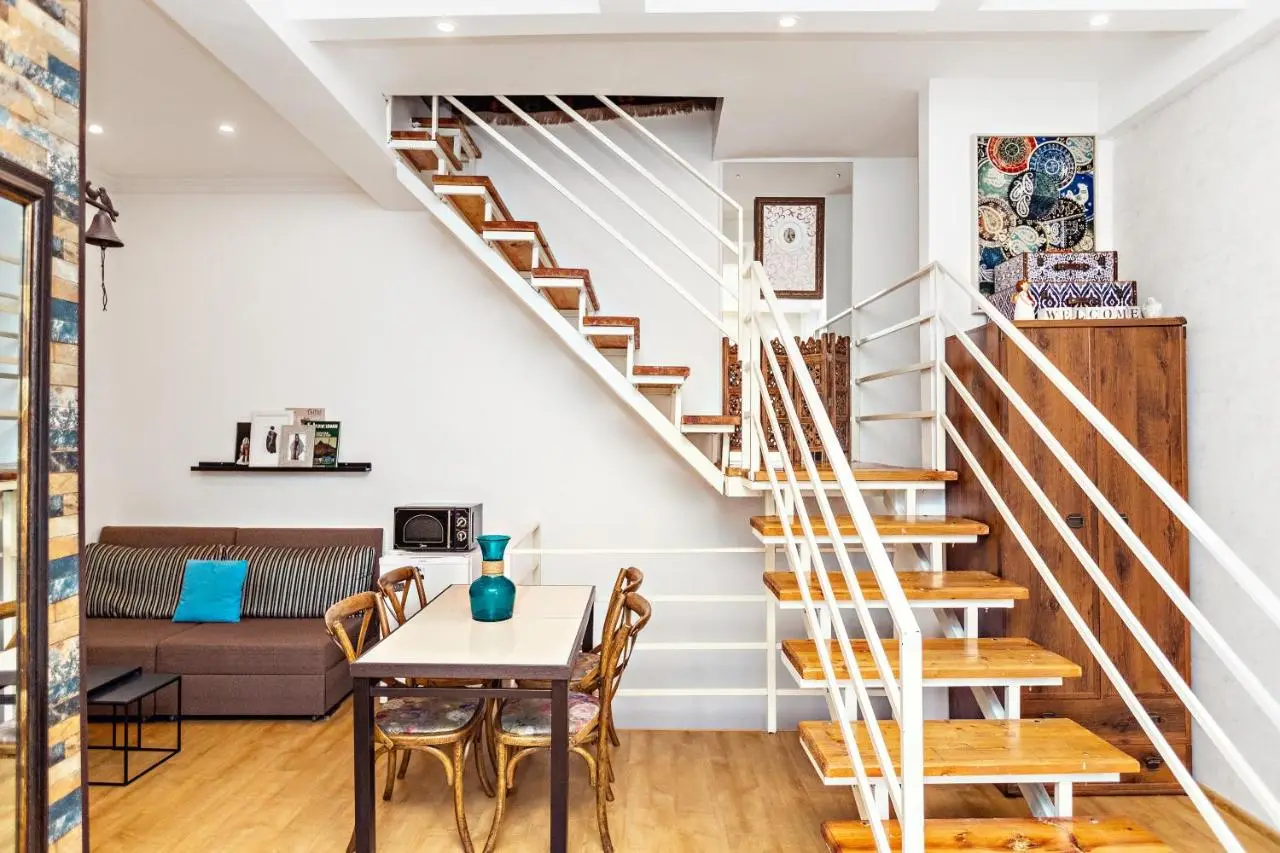 Apartment On Saadi Str Old Tbilisi