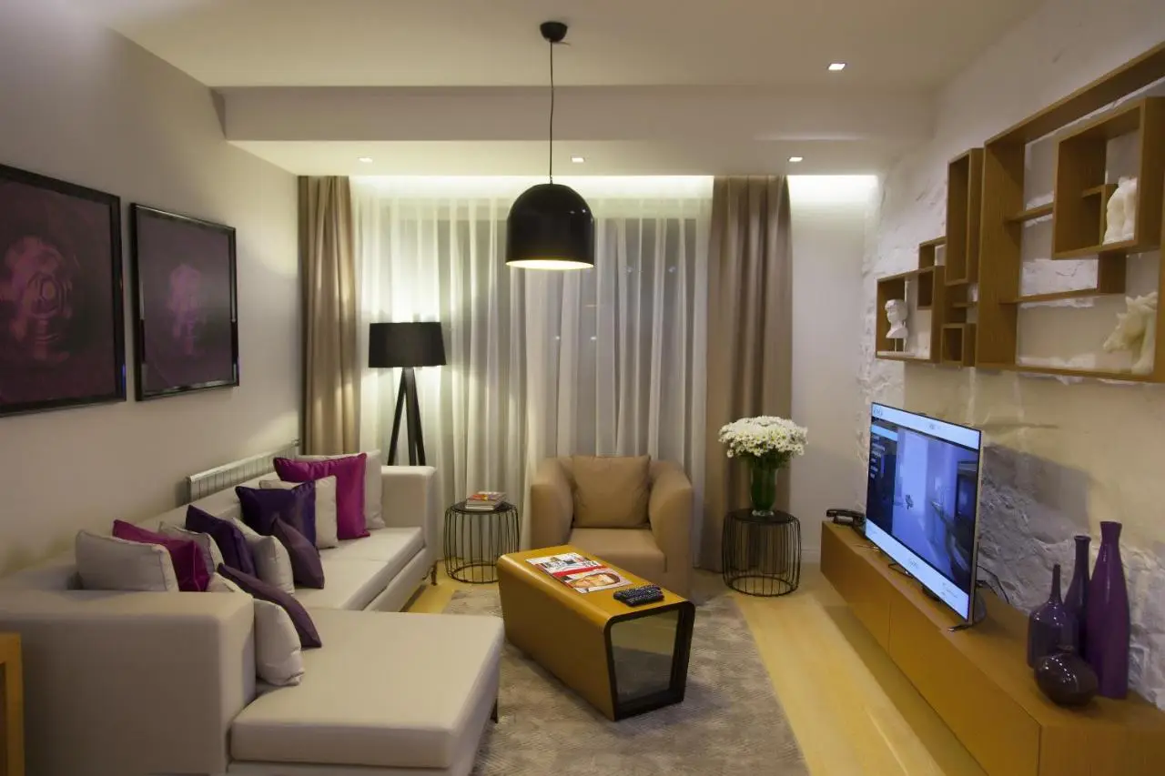 The Leos Residence