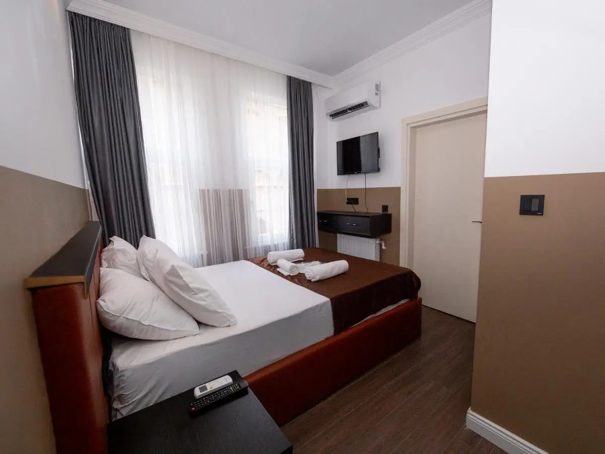Miss Suite
