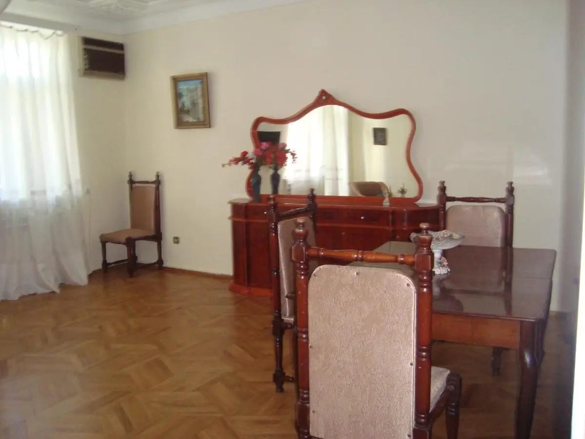 Apartment on Rustaveli 41
