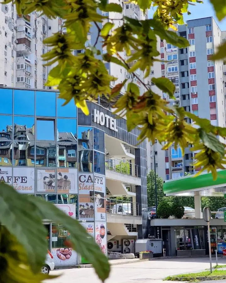 Hotel Brkić Sarajevo Airport - Free Parking