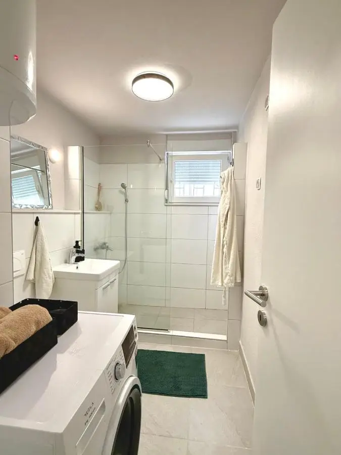 Studio Apartment 1906
