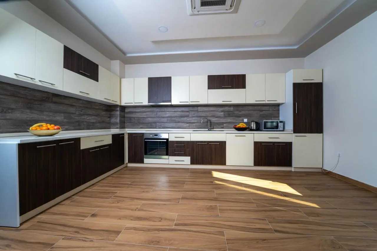 Al Hayat Apartments