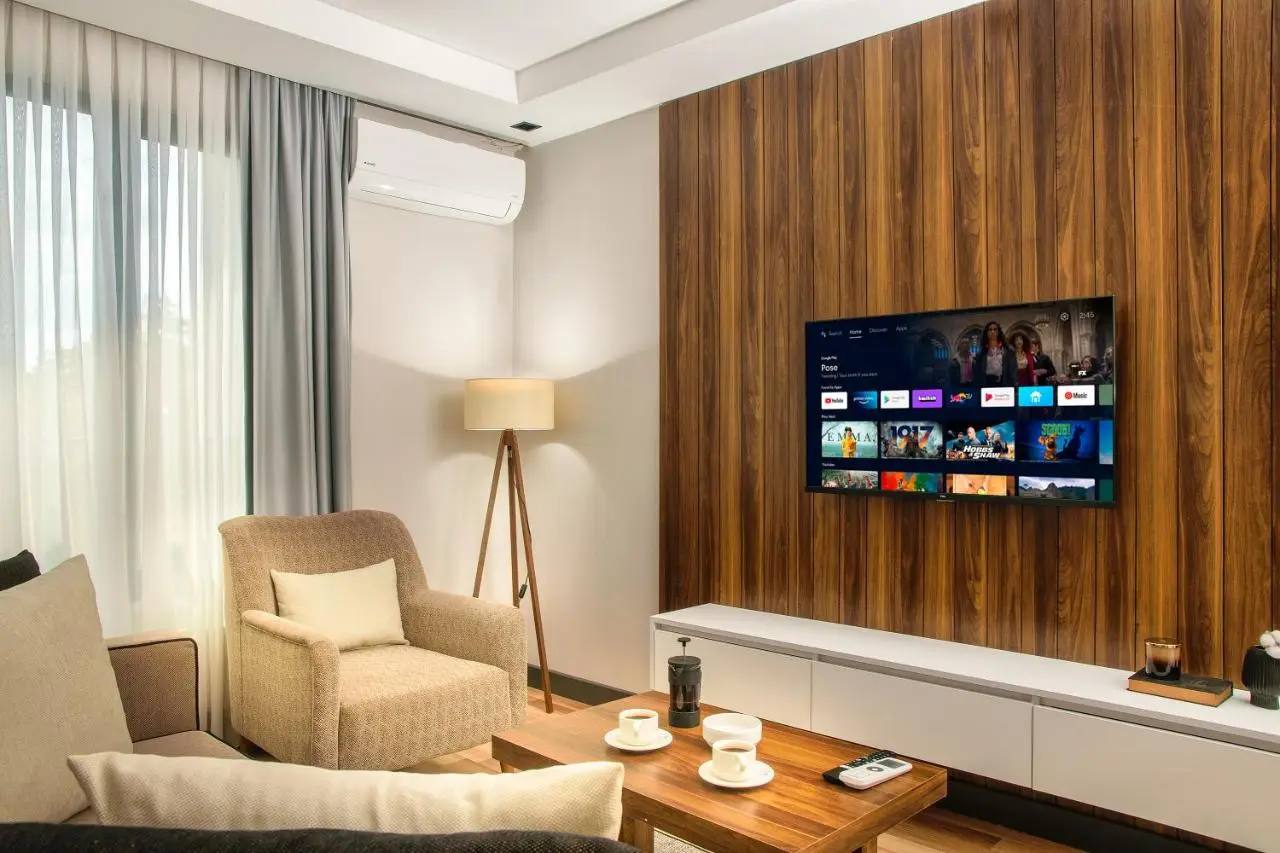La Mia Suites