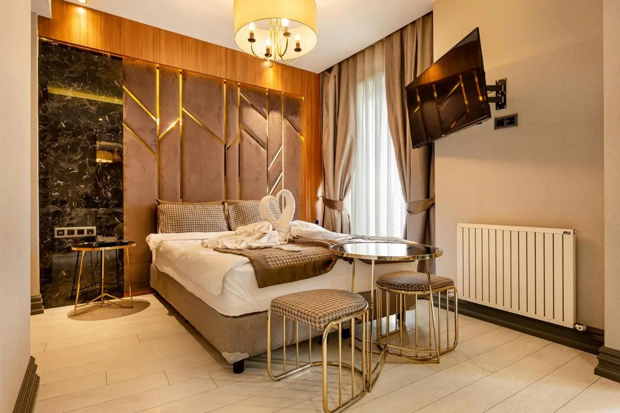 Santra Hotel
