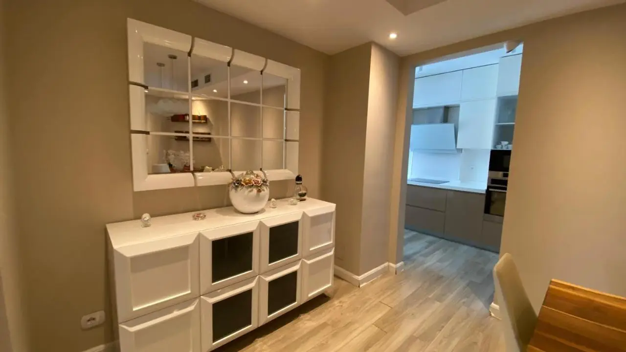 Lake Drive Rooms&Apartments