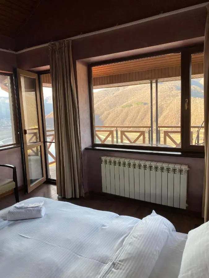 Hotel Ananuri