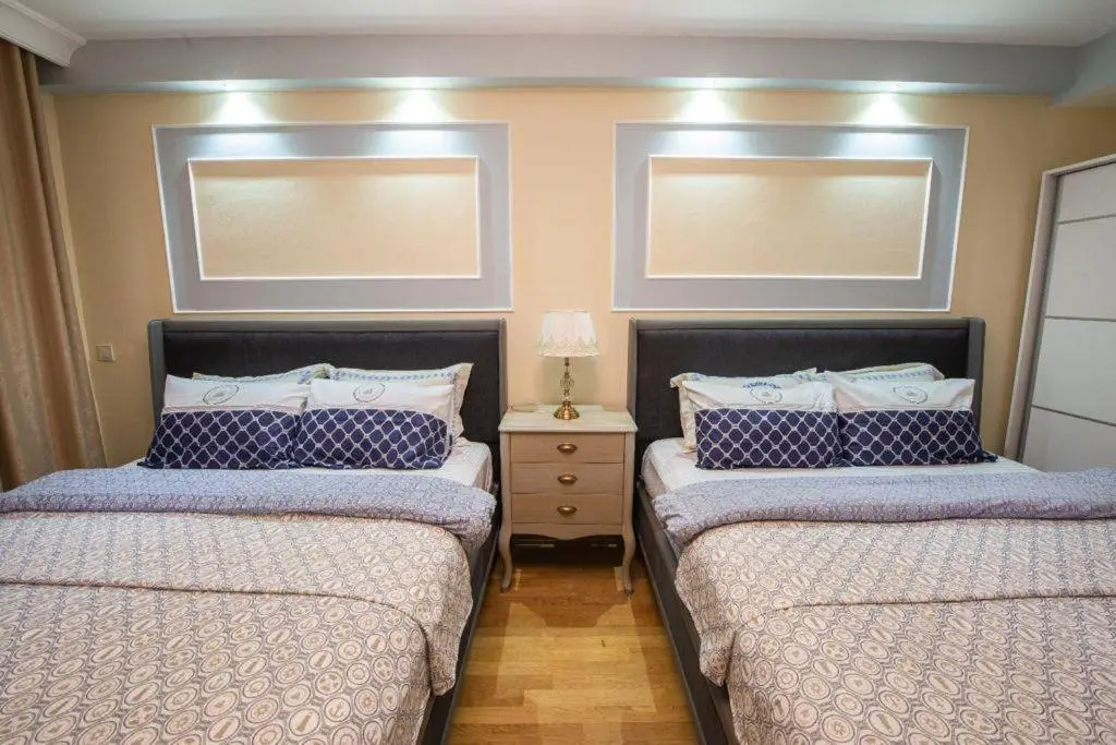 Three bedroom Duplex apartment with large terrace