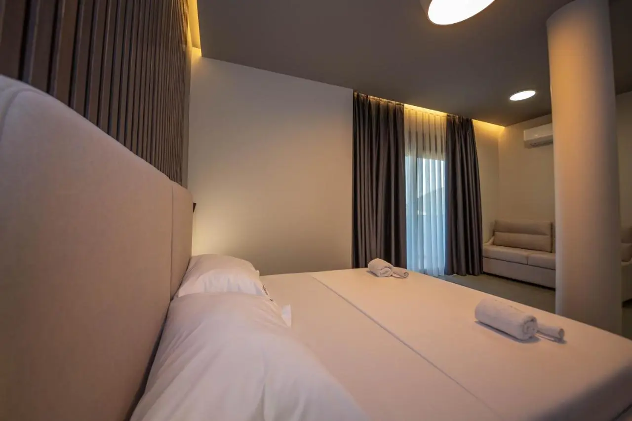 Lake View Rooms Ksamil