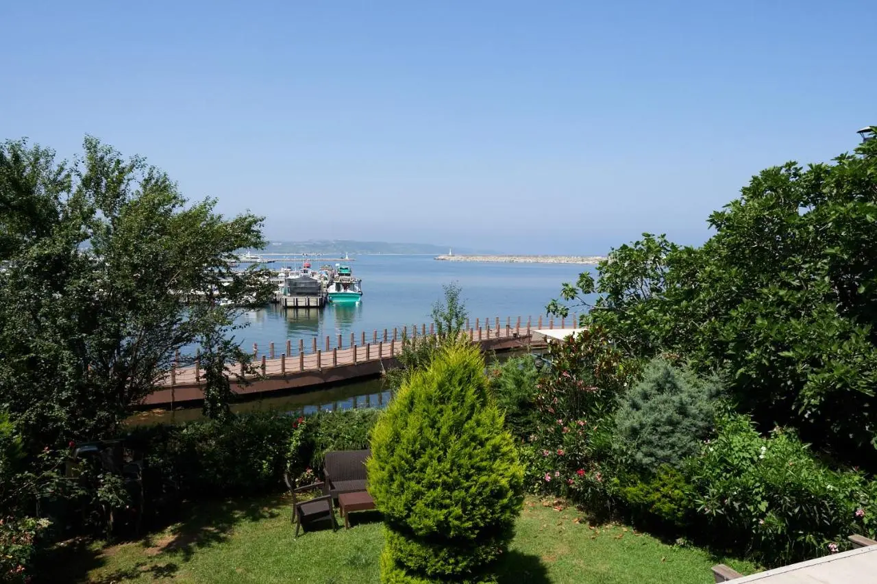 Phellos Suites Boutique Hotel