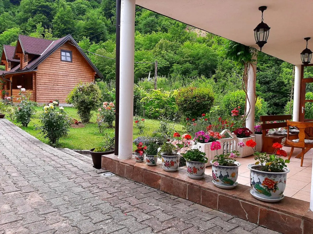 Janjske otoke - smještaj na selu (Milorad Piljić)