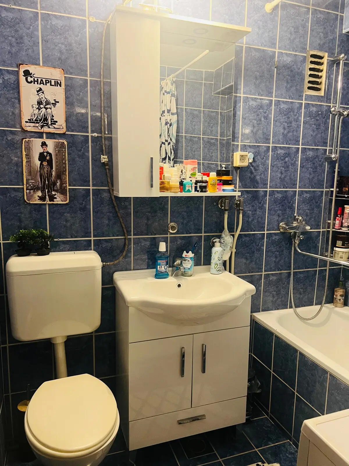 Private room in authentic and charming city nest