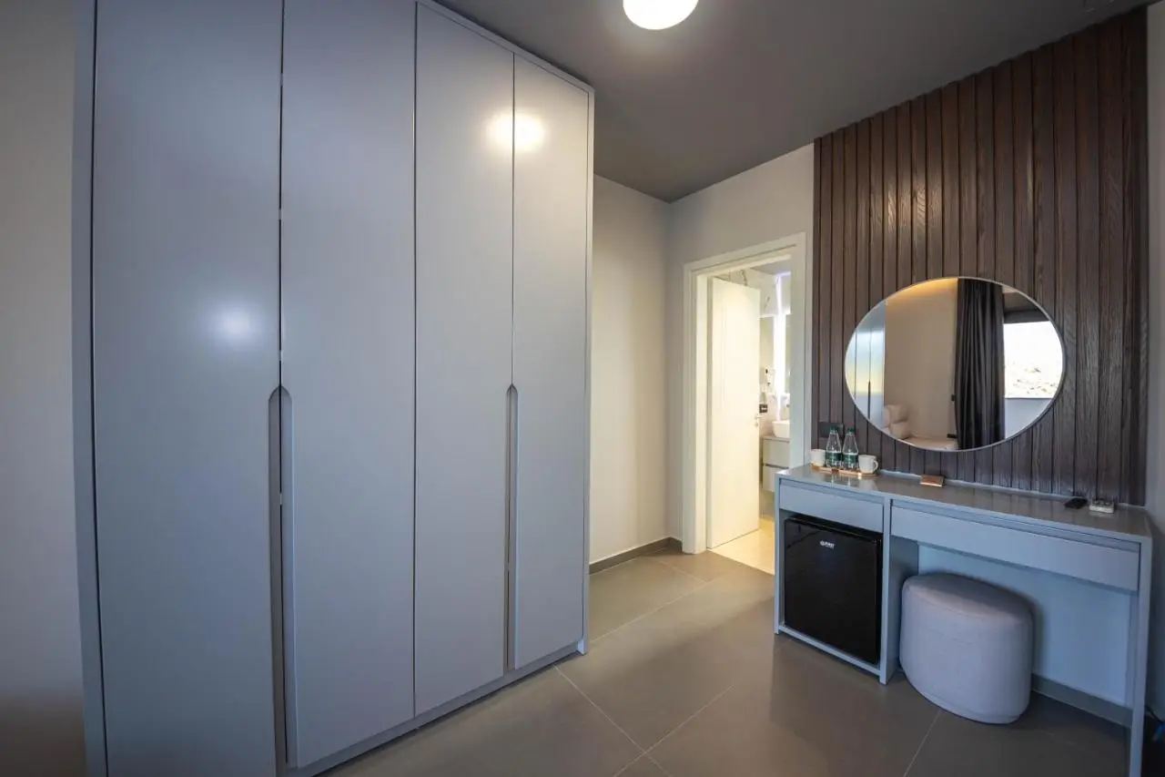 Lake View Rooms Ksamil