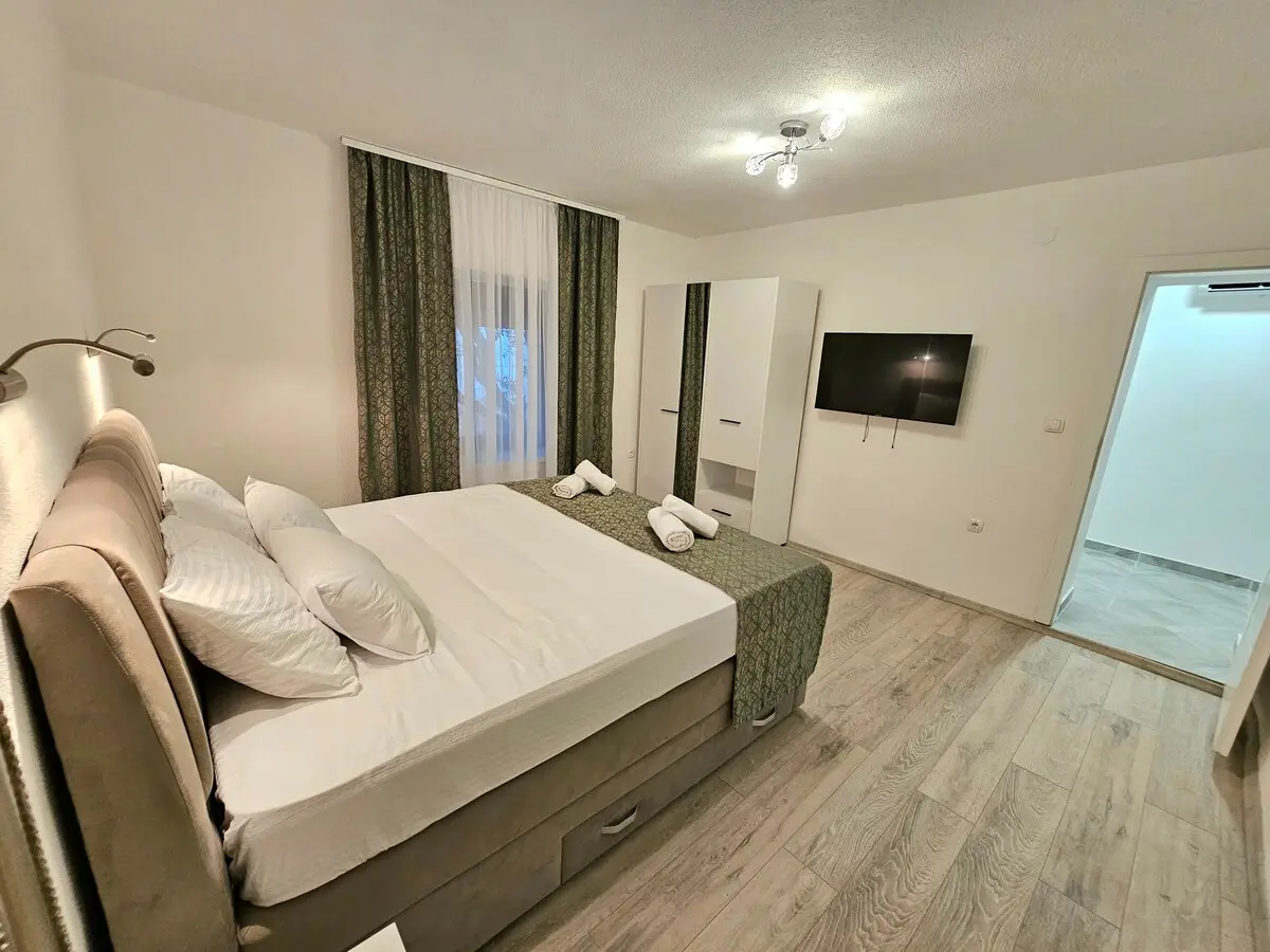 Central Apart1 with free parking