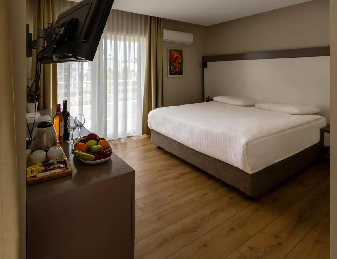 Mene City Hotel