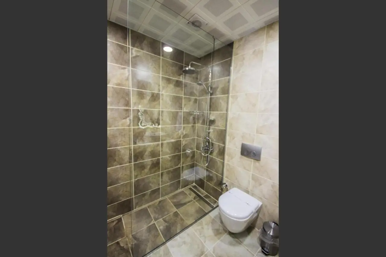 La Pazza Suites