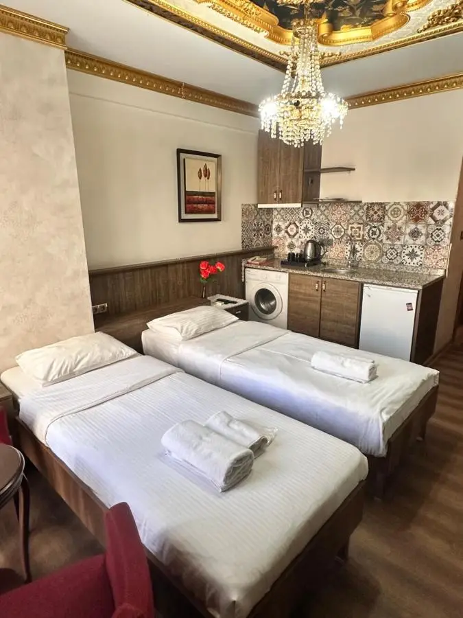 taksim white family suites