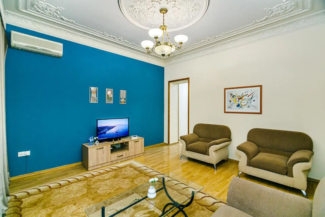 Tranquil Green Corner One Bedroom