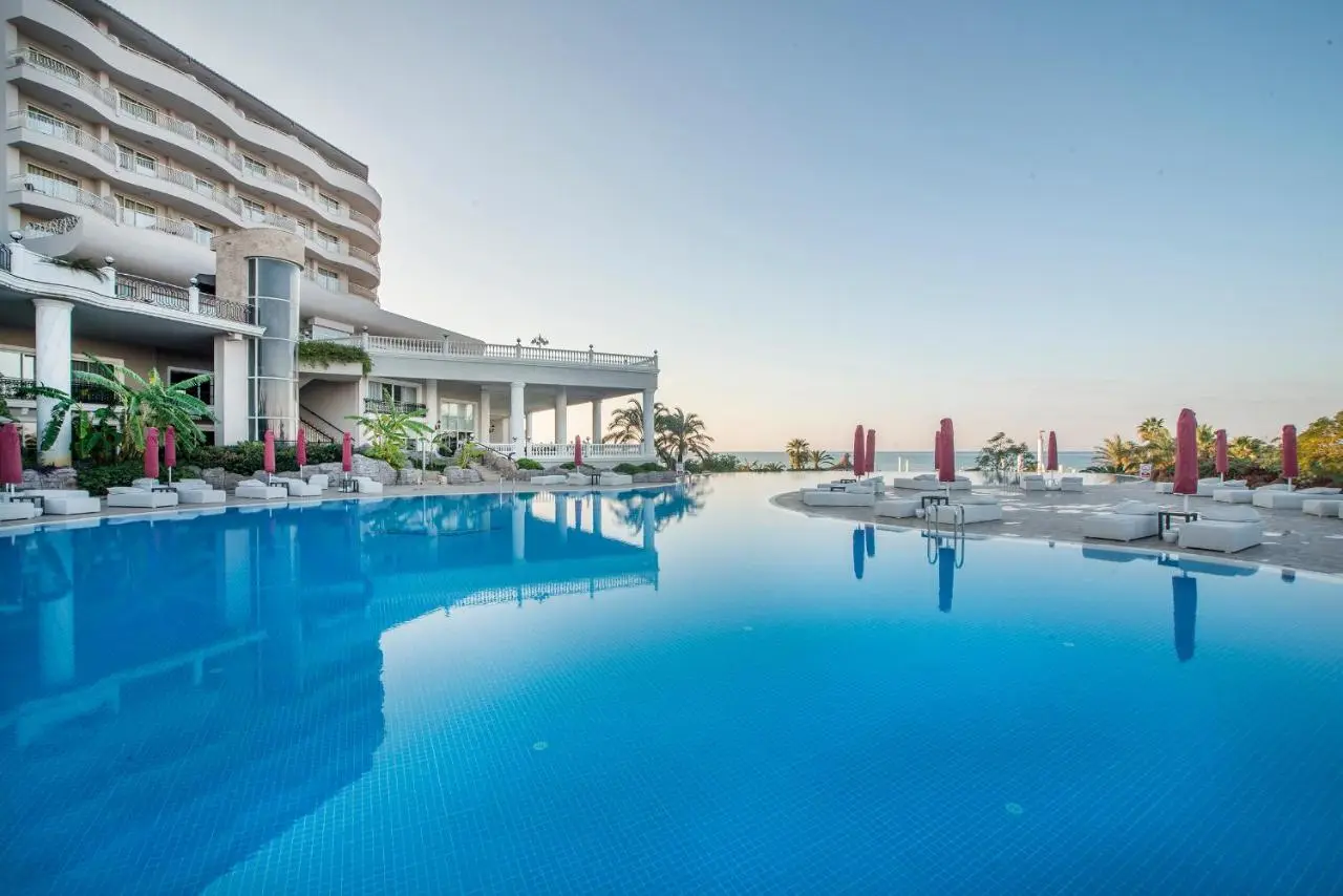 Starlight Resort Hotel