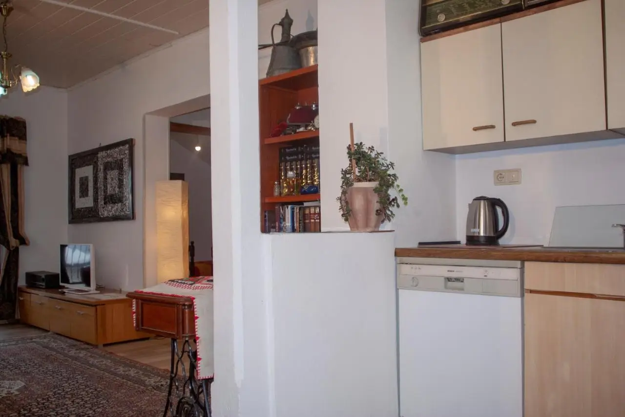 Guest House Fena
