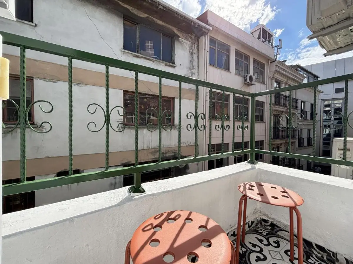 1BR w Turkish Hammam • Central Galata Stay